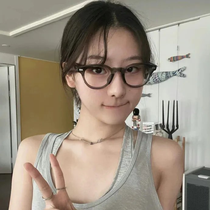 某个世界海报